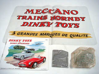 Lot 699 - DINKY TOYS FRANCE (4)