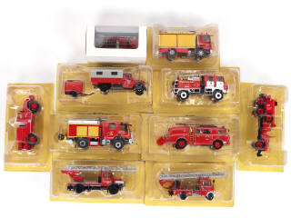 Lot 128 - EDITIONS HACHETTE (FRANCE) (10)