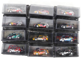 Lot 37 - DIVERS (12)