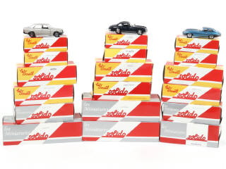 Lot 102 - EDITIONS HACHETTE (FRANCE) (18)