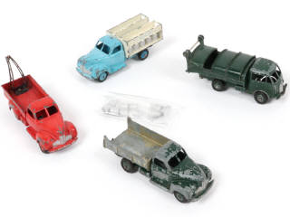 Lot 73 - DINKY TOYS (FRANCE) (4)
