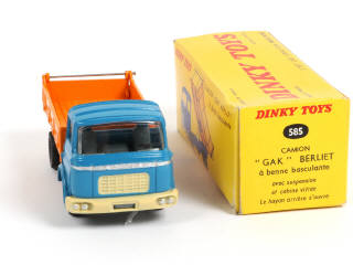 Lot 62 - DINKY TOYS (FRANCE) (1)