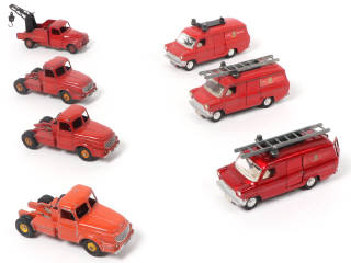 Lot 236 - DINKY TOYS (7)