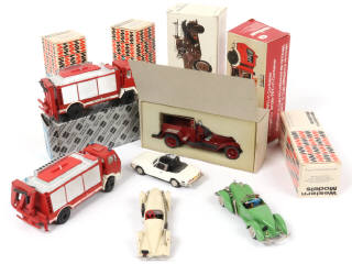 Lot 109 - DIVERS (6)