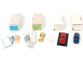 Lot 102 - DIVERS (4)