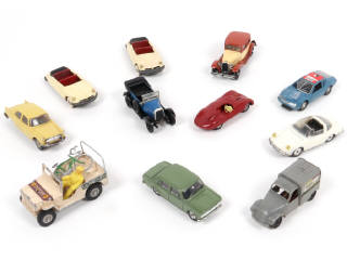 Lot 116 - DIVERS (11)