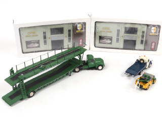 Lot 108 - DIVERS (5)