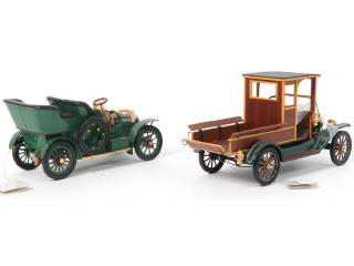 Lot 57 - FRANKLIN MINT (USA) (2)