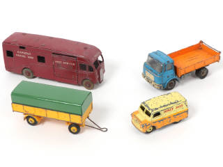 Lot 209 - DINKY TOYS (4)
