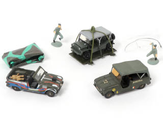 Lot 196 - DINKY TOYS (FRANCE) (3)