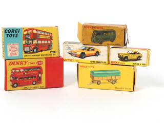 Lot 216 - DINKY TOYS (6)