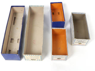 Lot 199 - DINKY TOYS (FRANCE) (3)