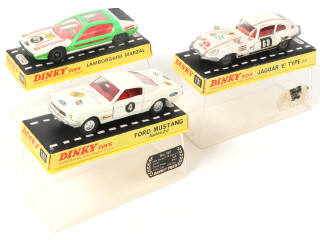 Lot 180 - DINKY TOYS (GB) (3)