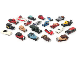 Lot 120 - DIVERS (22)