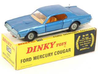 Lot 303 - DINKY TOYS (GB) (1)