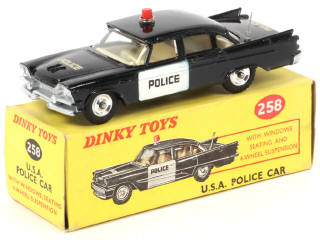 Lot 305 - DINKY TOYS (GB) (1)