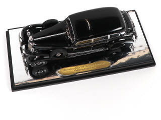 Lot 95 - SIGNATURE MODELS (CHINE) (1)