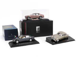 Lot 92 - IXO (CHINE) (3)