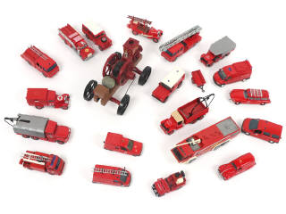 Lot 13 - DIVERS (21)