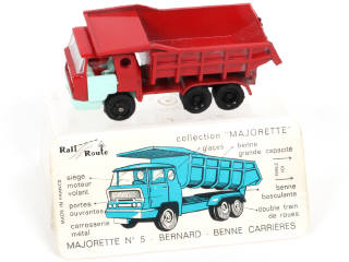 Lot 45 - MAJORETTE (FRANCE) (1)