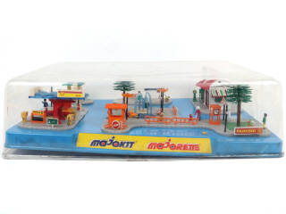 Lot 320 - MAJORETTE (FRANCE) (1)