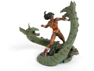 Lot 42 - DC COLLECTIBLES (CHINE) (2)