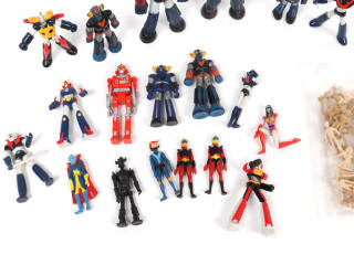 Lot 123 - DIVERS (19)