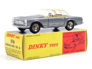 Lot 634 - DINKY TOYS (FRANCE) (1)