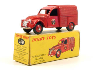 Lot 617 - DINKY TOYS FRANCE (1)