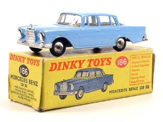 Lot 408 - DINKY TOYS GB (1)