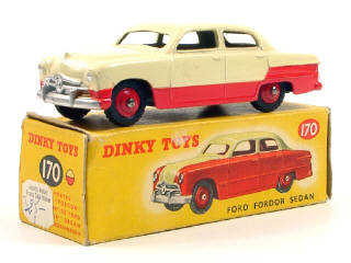 Lot 383 - DINKY TOYS GB (1)