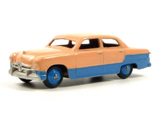 Lot 382 - DINKY TOYS GB (1)