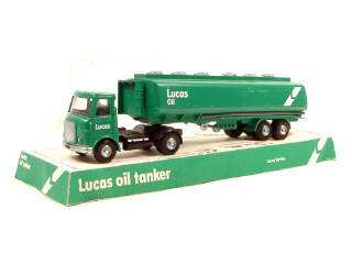 Lot 458 - DINKY TOYS GB (1)