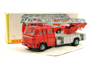 Lot 472 - DINKY TOYS GB (1)