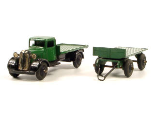 Lot 517 - DINKY TOYS GB (2)