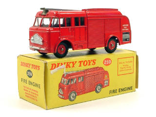 Lot 468 - DINKY TOYS (GB) (1)