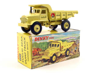 Lot 456 - DINKY TOYS GB (1)