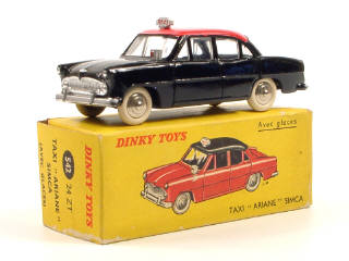 Lot 583 - DINKY TOYS FRANCE (1)