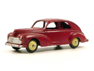 Lot 552 - DINKY TOYS (FRANCE) (1)