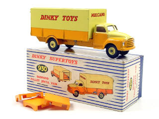 Lot 453 - DINKY TOYS GB (1)
