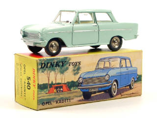 Lot 652 - DINKY TOYS FRANCE (1)