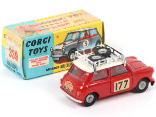 Lot 402 - CORGI TOYS (GB) (1)