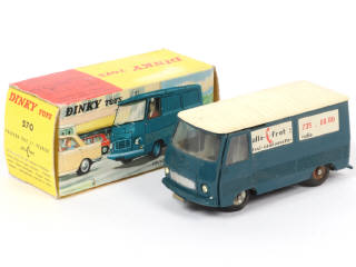 Lot 599 - DINKY TOYS (FRANCE) (1)