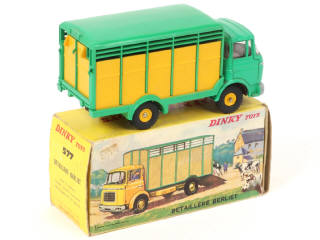 Lot 602 - DINKY TOYS (FRANCE) (1)