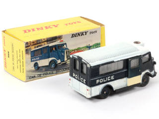 Lot 591 - DINKY TOYS (FRANCE) (1)