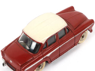 Lot 567 - DINKY TOYS (FRANCE) (1)