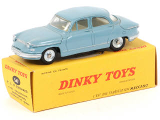 Lot 573 - DINKY TOYS (FRANCE) (1)