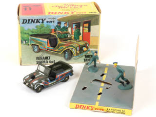 Lot 534 - DINKY TOYS (FRANCE) (1)