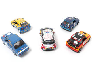 Lot 107 - DIVERS (5)