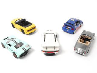 Lot 104 - DIVERS (5)